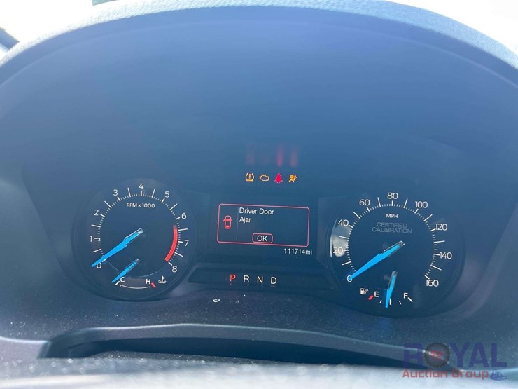 2017-ford-explorer-image-12