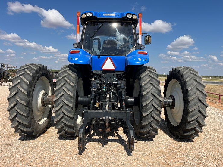 2015-new-holland-t8.410-image-11