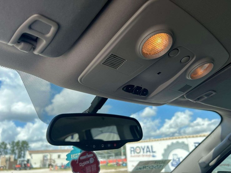 2014-chevrolet-traverse-image-17