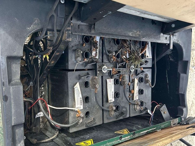 cushman-electric-cart-image-7