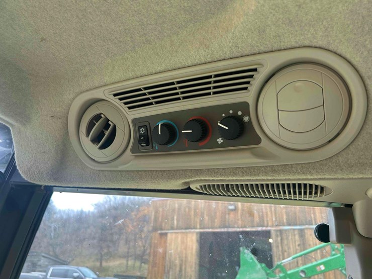 john-deere-5075e-image-33