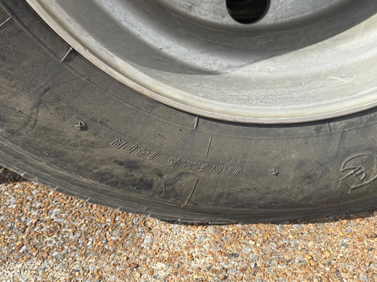 2015-ford-f650-image-12