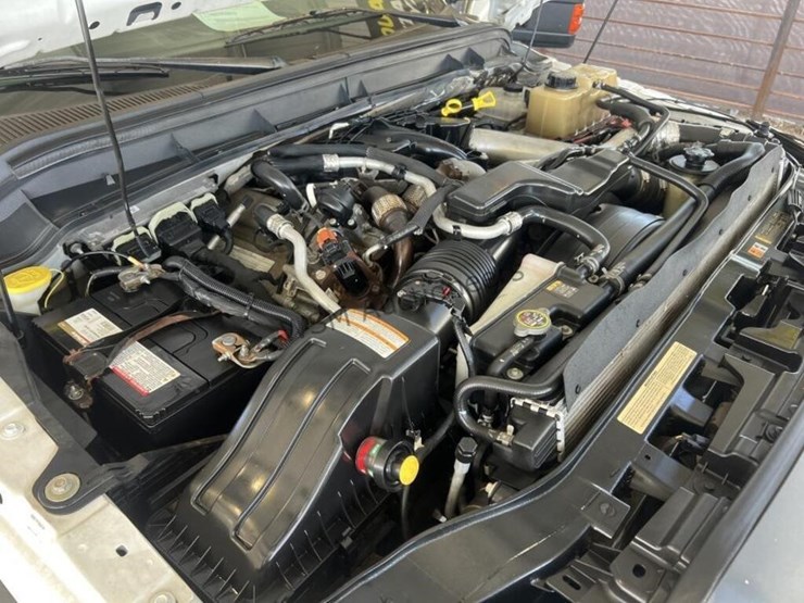 2013-ford-f550-image-13