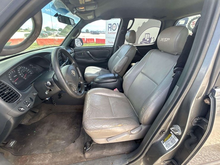 2005-toyota-tundra-image-14