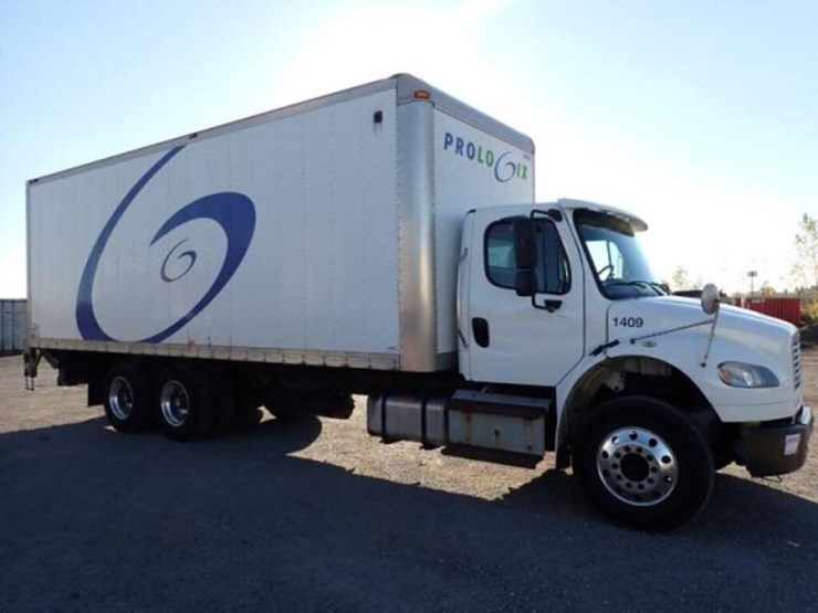 2014-freightliner-business-class-m2-106-image-3