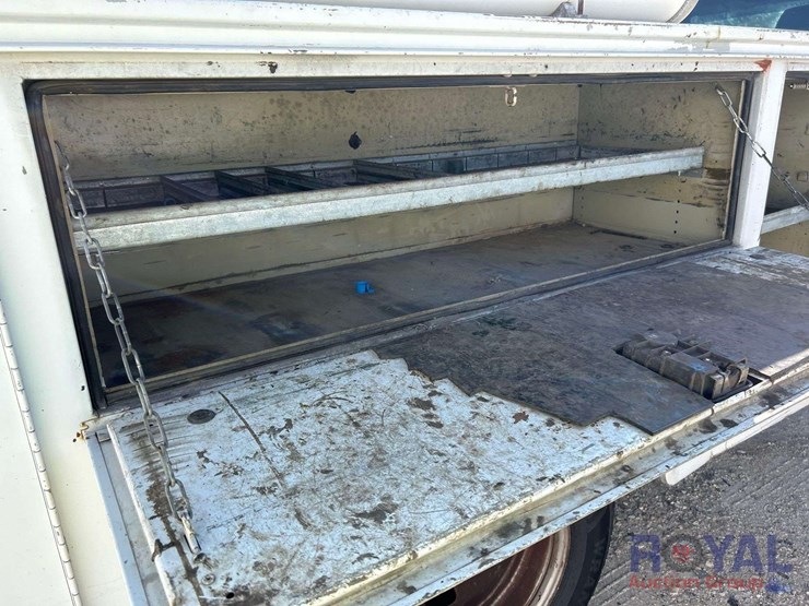 2011-ford-f350-image-33