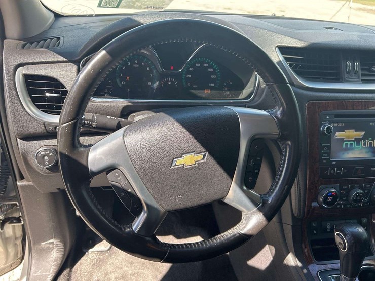2014-chevrolet-traverse-image-11