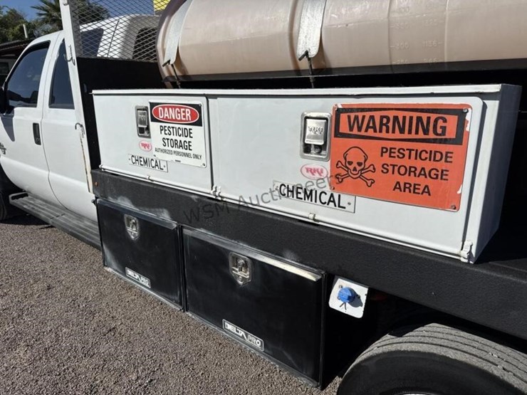 2013-ford-f550-image-9