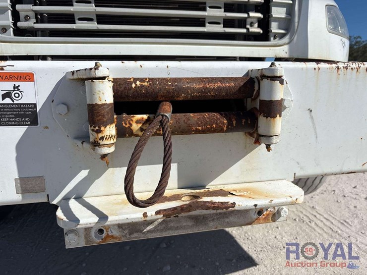 2016-freightliner-m2-106-4x4-altec-bucket-truck-image-41