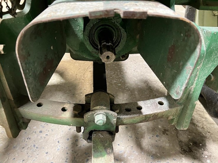 1966-oliver-1650-image-15