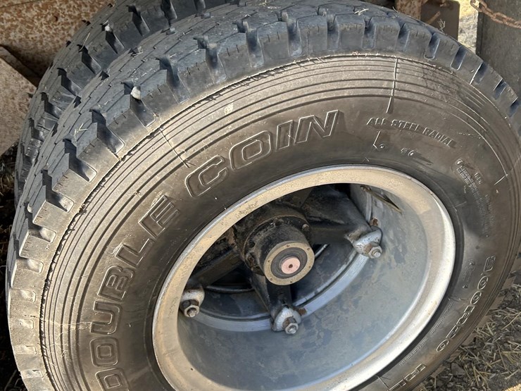 1982-international-s1700-image-20