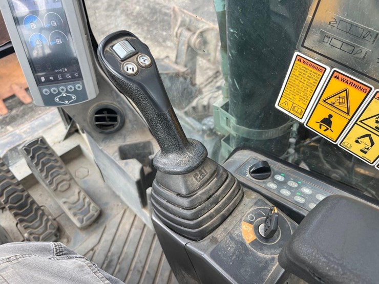 2017-caterpillar-m316f-image-42