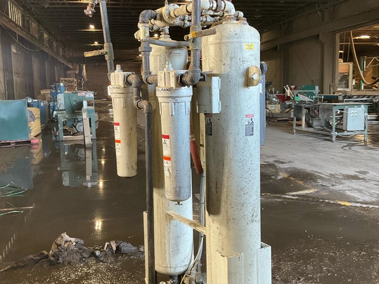 #151-•-ingersol-rand-air-dryer-image-13