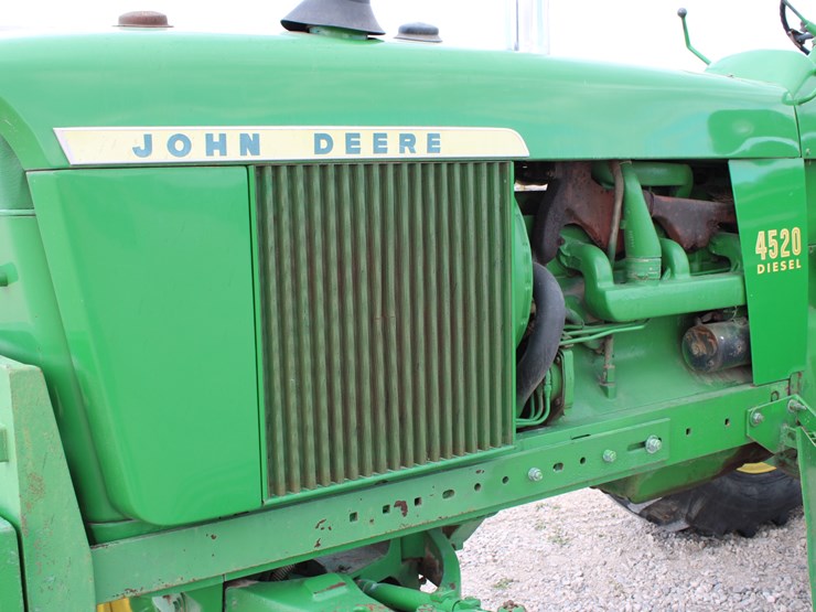 john-deere-4520-image-24