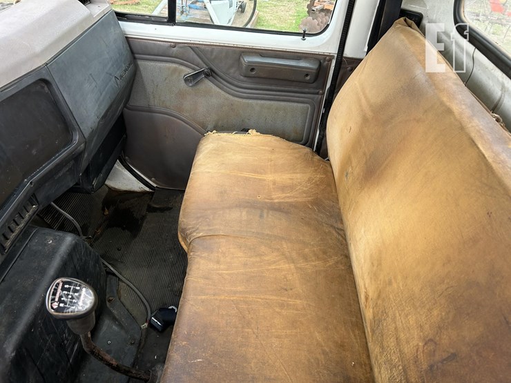 1995-international-4700-image-14