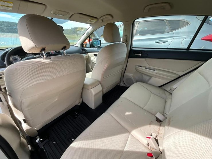 2014-subaru-impreza-(awd,-at,-2.0l,-miles-image-17