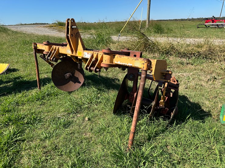 #32235-•-w&a-manufacturing-levee-plow-image-1