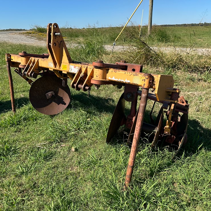 #32235 • W&A Manufacturing Levee Plow
