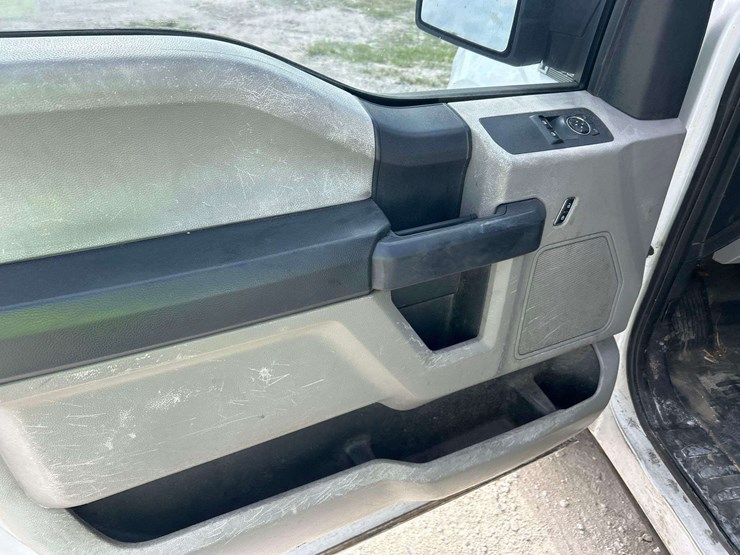 2016-ford-f150-image-11