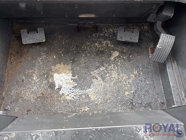 2016-takeuchi-tl8r2-image-22