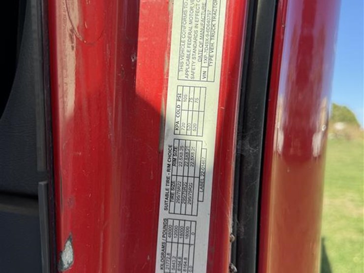 2005-peterbilt-387-image-56