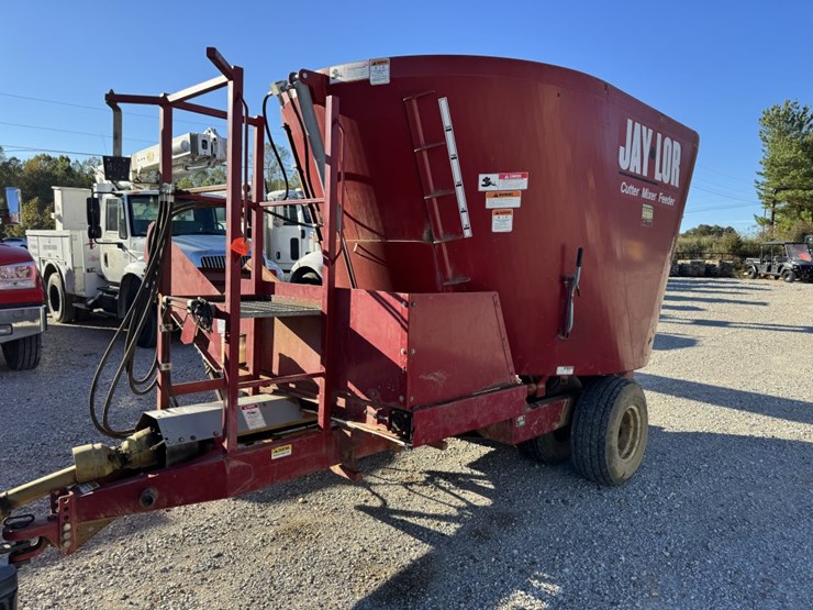 #13961-•-jaylor-feed-cutter-mixer-feeder-image-1