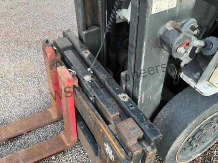 unicarrier-mcp1f2a20lv-forklift-image-10