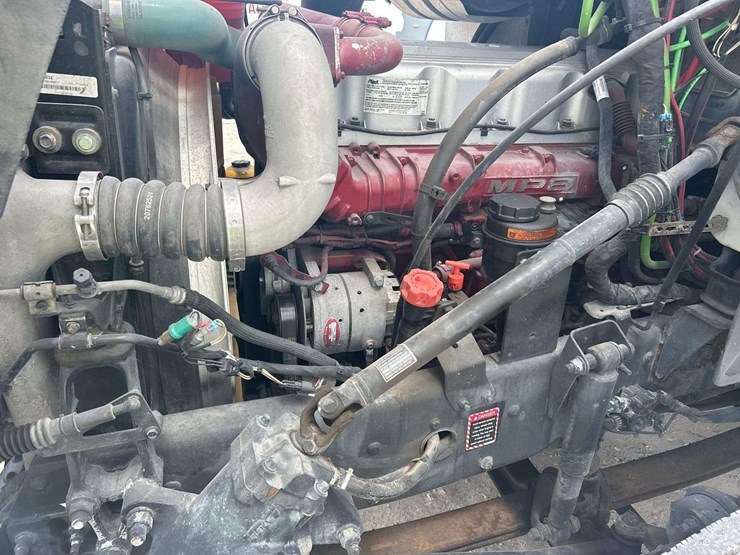 2014-mack-cxu613-t/a-wet-kit-day-cab-truck-tractor-image-7