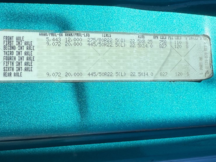 2015-freightliner-cascadia-113-image-34