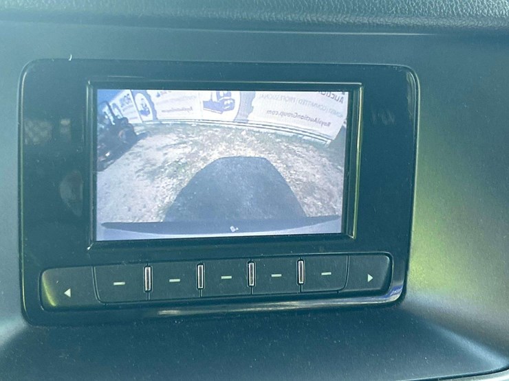 2016-chevrolet-tahoe-image-17