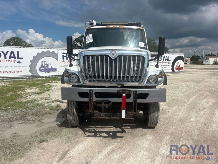 2021-international-hv507-4x4-12ft-single-axle-dump-truck-image-26