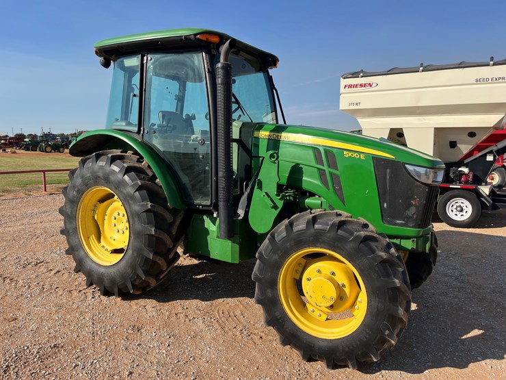 2017-john-deere-5100e-image-5
