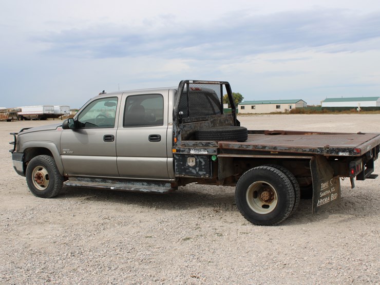 2006-chevrolet-3500-image-10