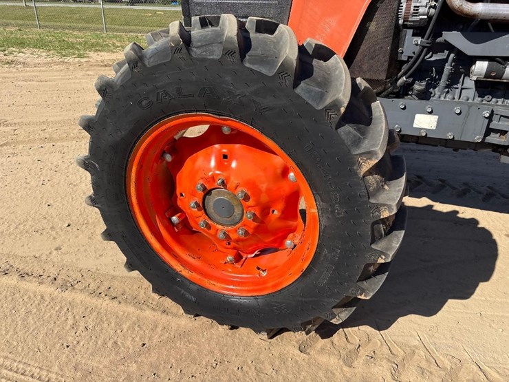 kubota-m955-dual-speed-tractor-image-10