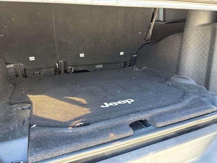 2016-jeep-wrangler-image-24