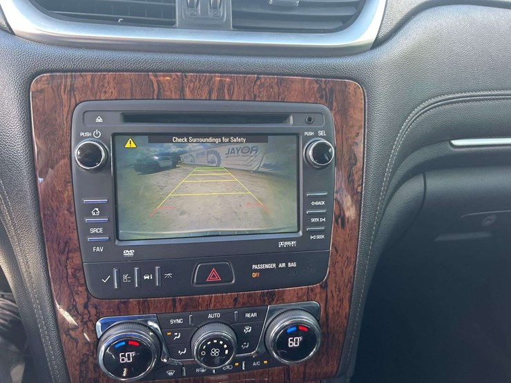 2014-chevrolet-traverse-image-16