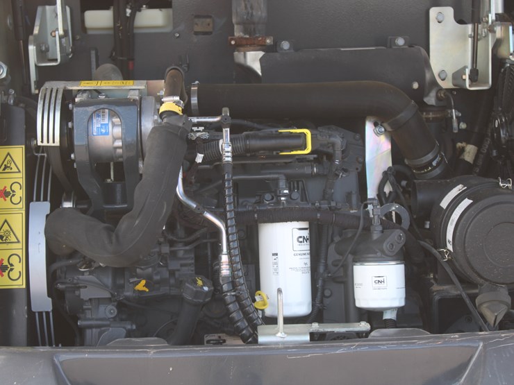 2021-new-holland-w80c-image-12