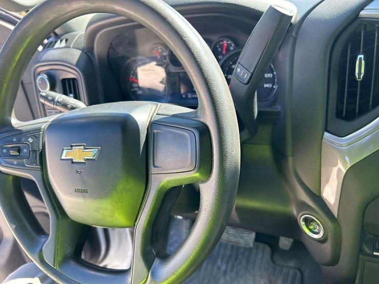 2022-chevrolet-silverado-image-14