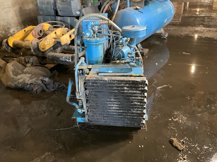 #148-•-ingersoll-rand-air-compressor-image-2