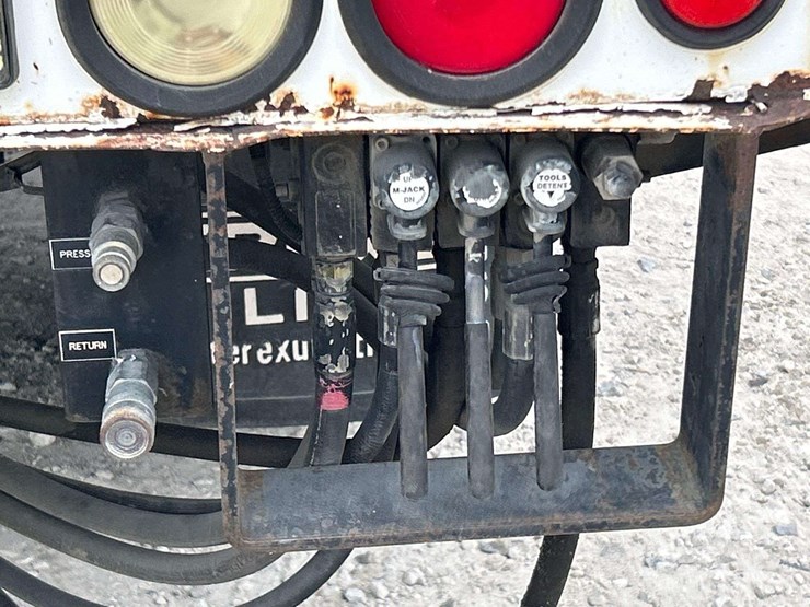 2006-ford-f650-image-29