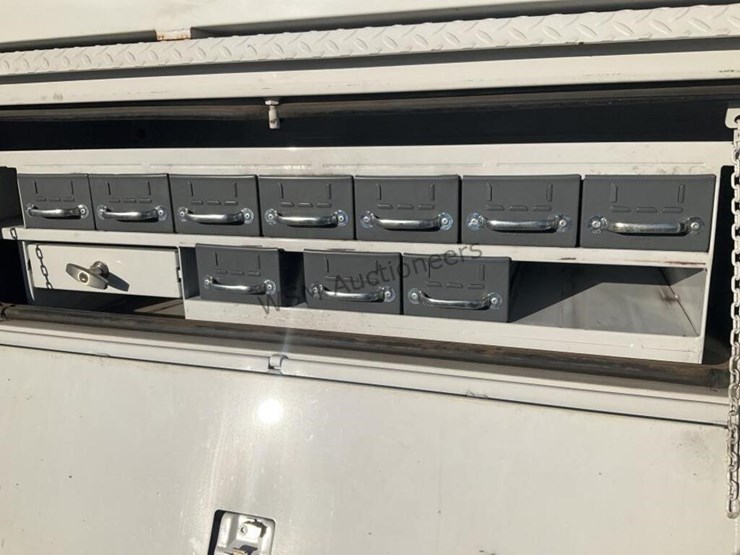 2015-ford-f550-image-10