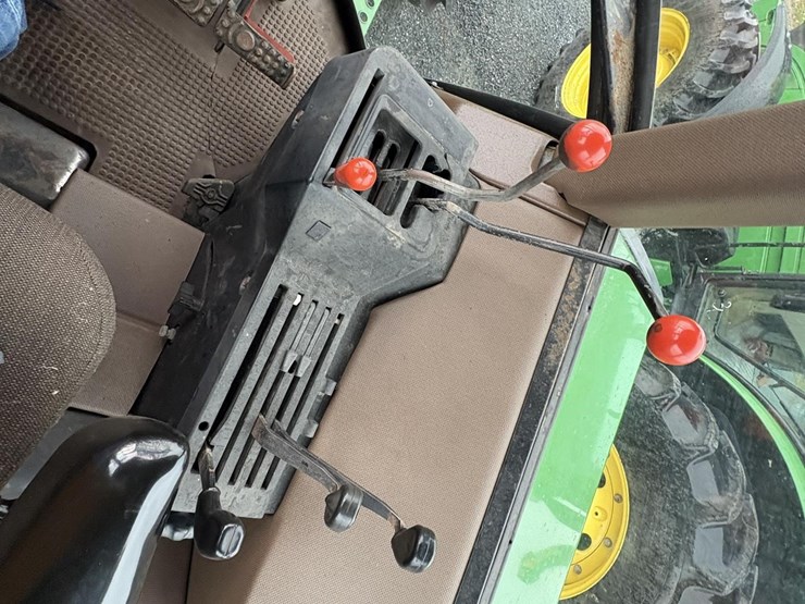 1983-john-deere-2950-image-18