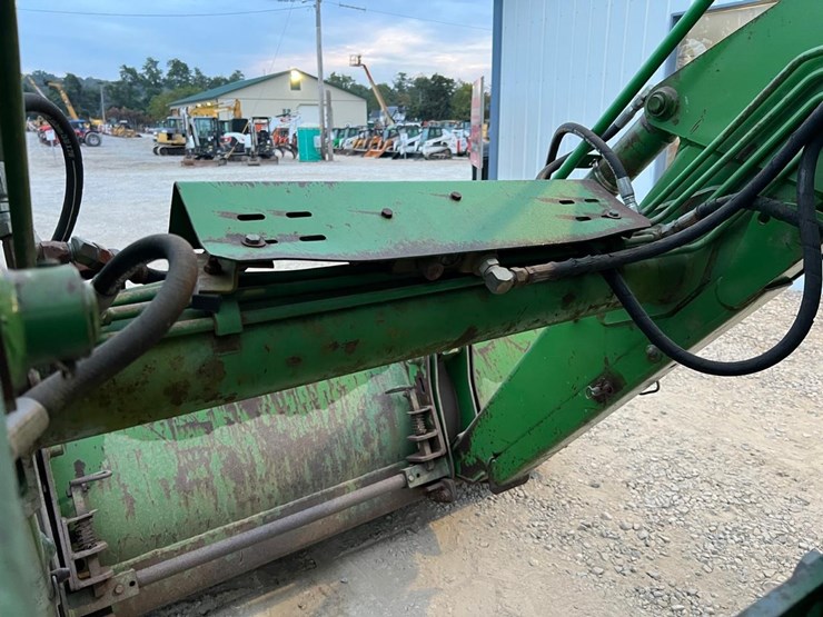 john-deere-725-image-16