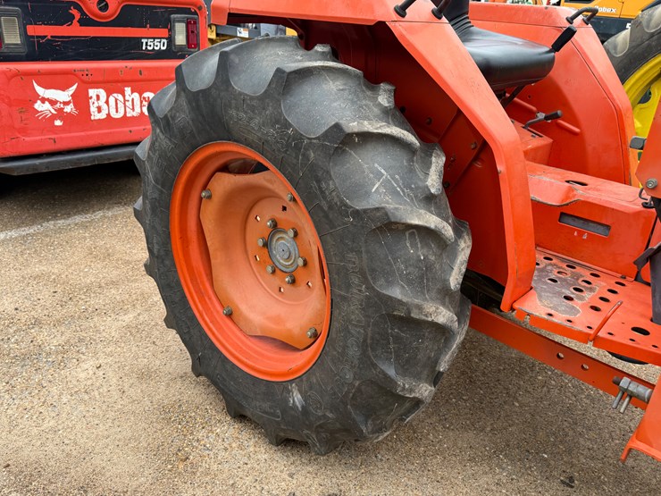 kubota-l2950-image-10