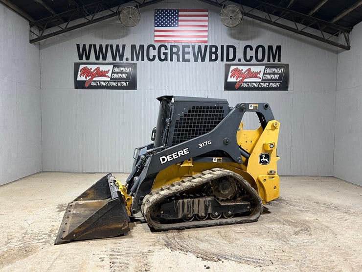 2018-deere-317g-image-1