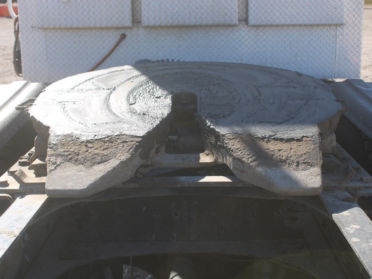 #2045-•-#2045--2013-mack-chu613-semi-tractor-image-20