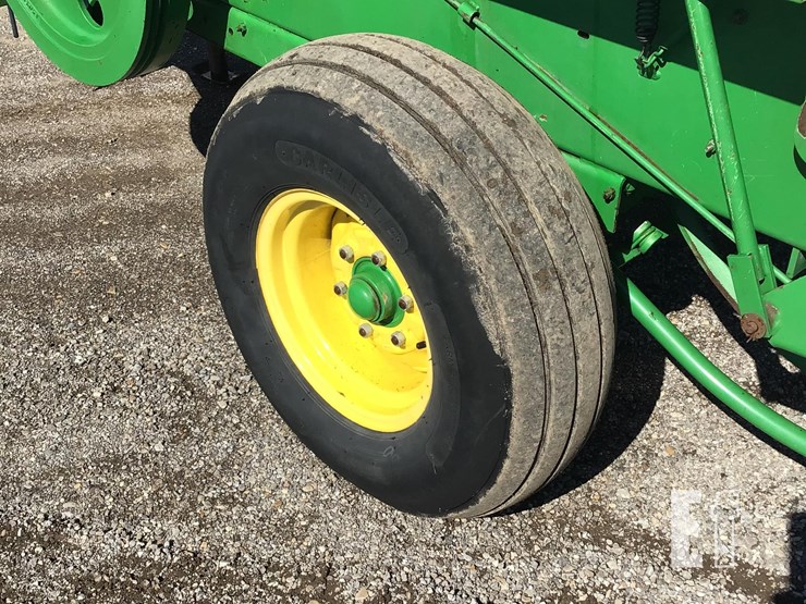 2006-john-deere-348-image-12