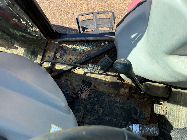 mahindra-8560-image-38