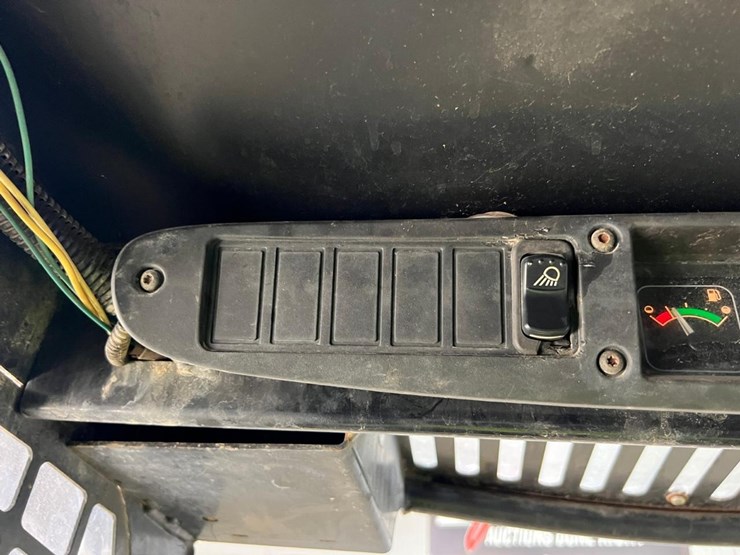 john-deere-270-image-23