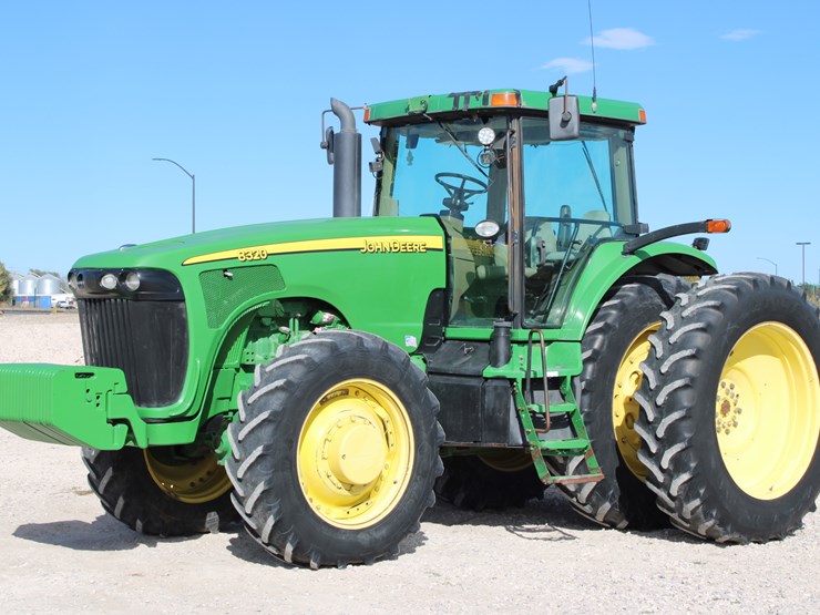 john-deere-8320-image-1